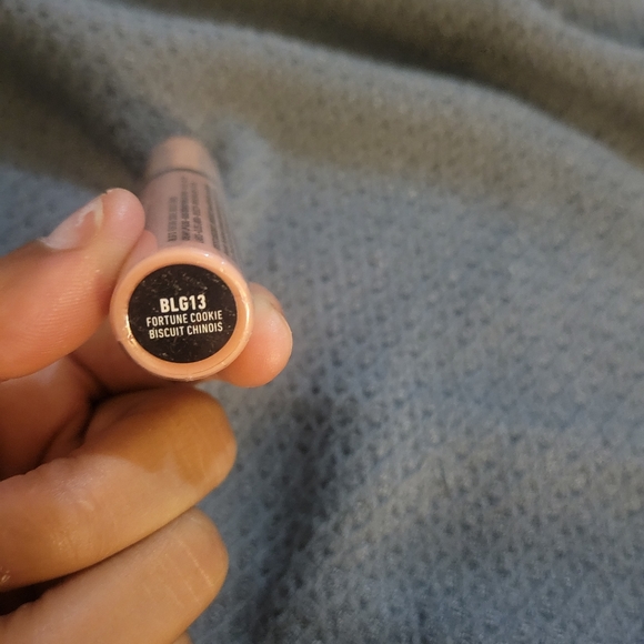 Makeup - Picture 3 of 11